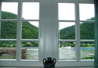 Ferienwohnung „Riesling“: Blick auf den Rhein